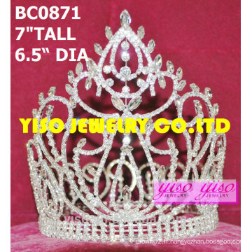 Couronnes et tiaras pleins